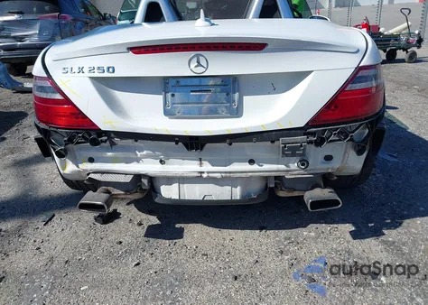 2014 Mercedes-Benz Slk 250 z USA, uszkodzony, nr VIN WDDPK4HA9EF087839